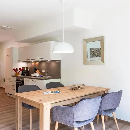 Apartment Wiesenfalter - Im Herzen Der Mecklenburgischen Schweiz Direkt Am Krakower